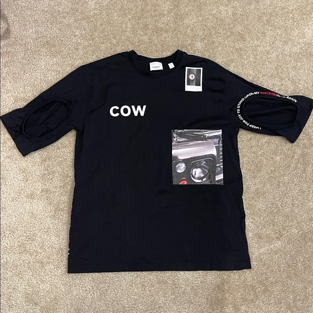 Burberry Cut Off Cow Short Sleeve T-Shirt (size S) - Picture 4 of 10